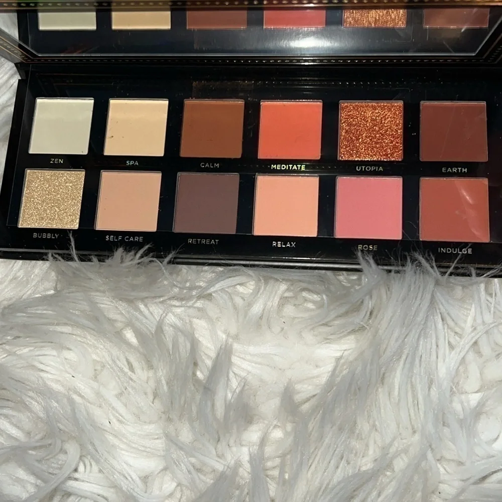 Ace Beaute Serentity Eyeshadow Palette
